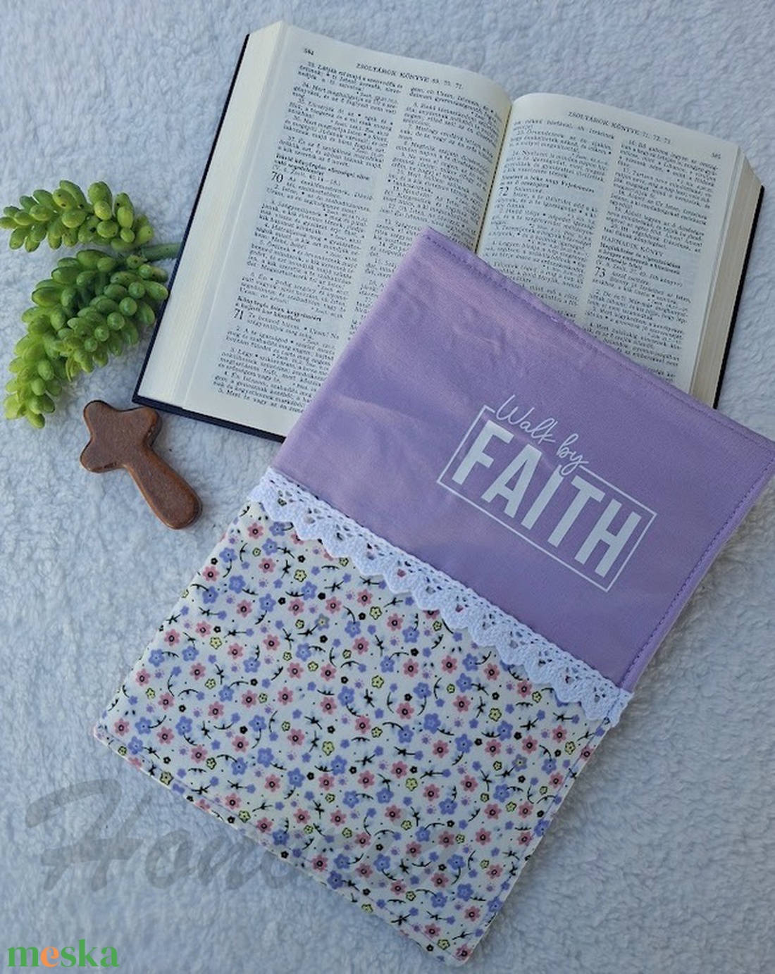 Bibliaborító-könyvtartó-Lila/virágos-Faith-Bibliatartó - könyv & zene - könyvtok - Meska.hu