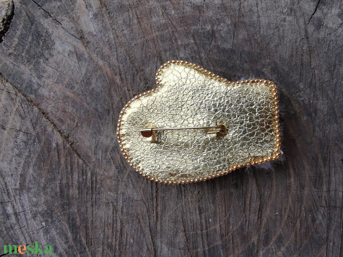 Kesztyű bross - ékszer - kitűző és bross - Meska.hu Kesztyű bross - ékszer - kitűző és bross - Meska.hu