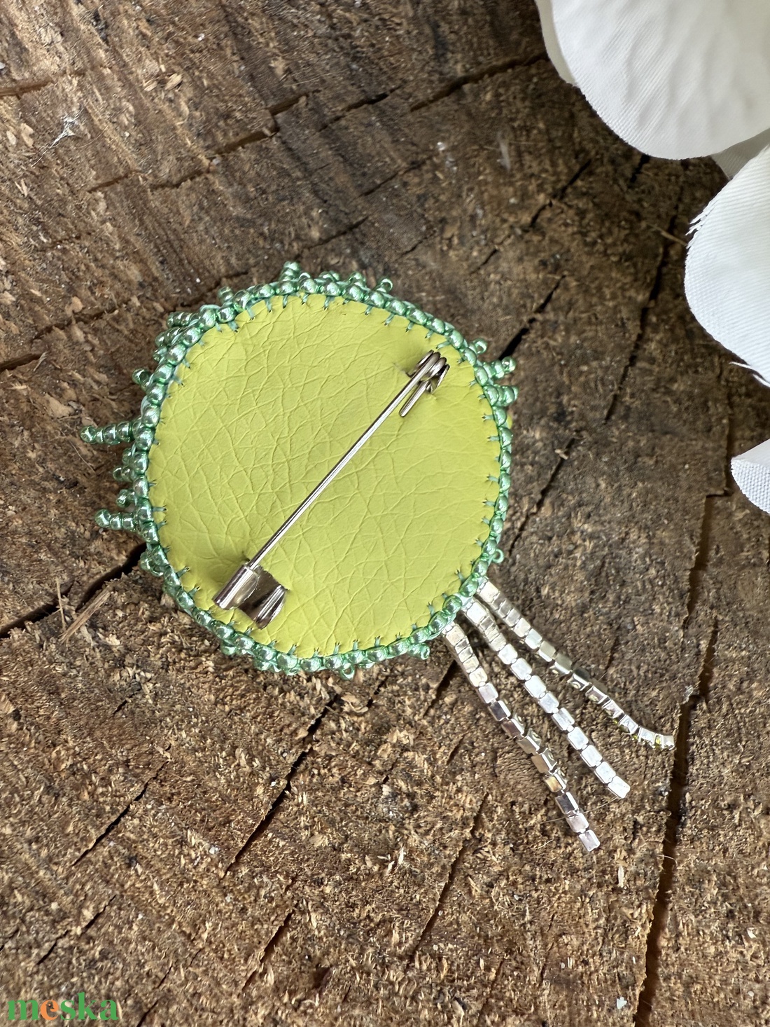 Virágcsokor bross - ékszer - kitűző és bross - Meska.hu Virágcsokor bross - ékszer - kitűző és bross - Meska.hu