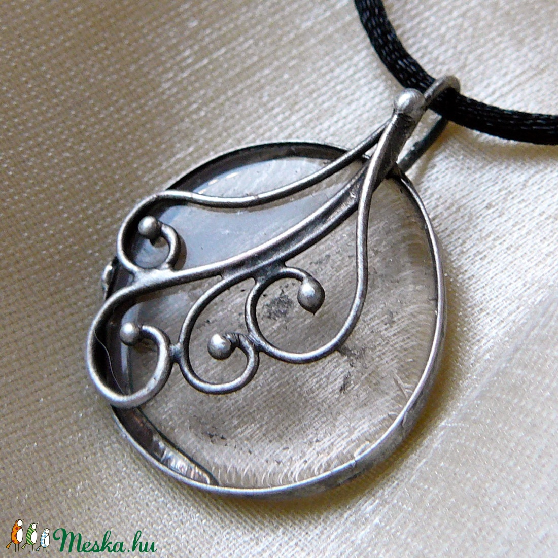 Füstkvarc medál -  - Meska.hu