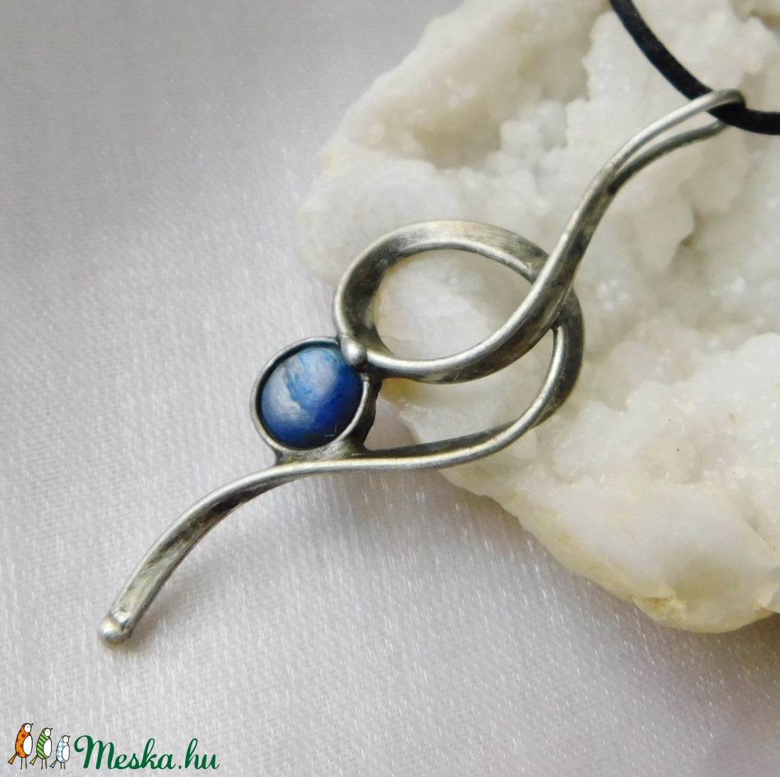 Kianit medál - ékszer - nyaklánc - medál - Meska.hu