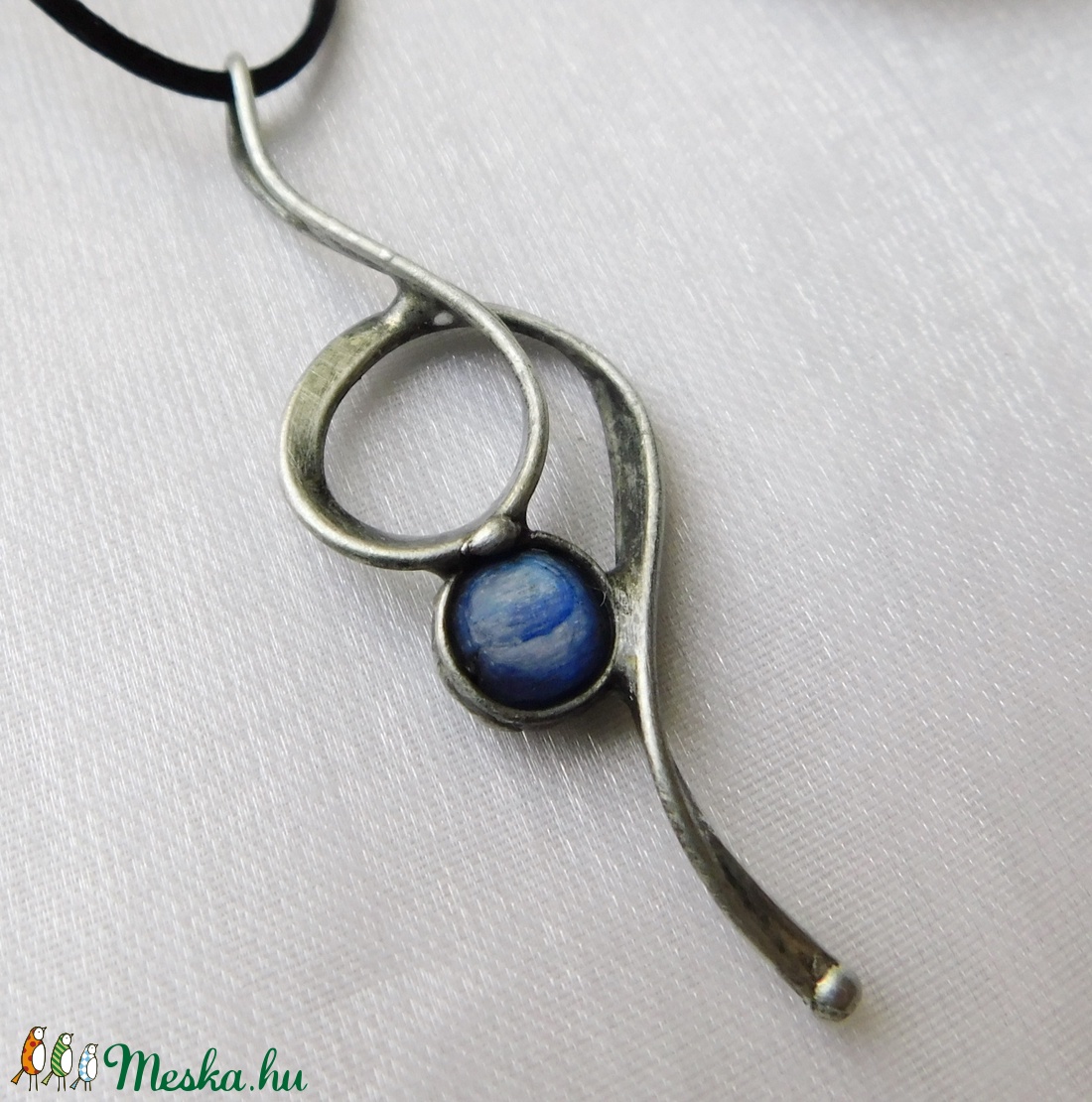 Kianit medál - ékszer - nyaklánc - medál - Meska.hu