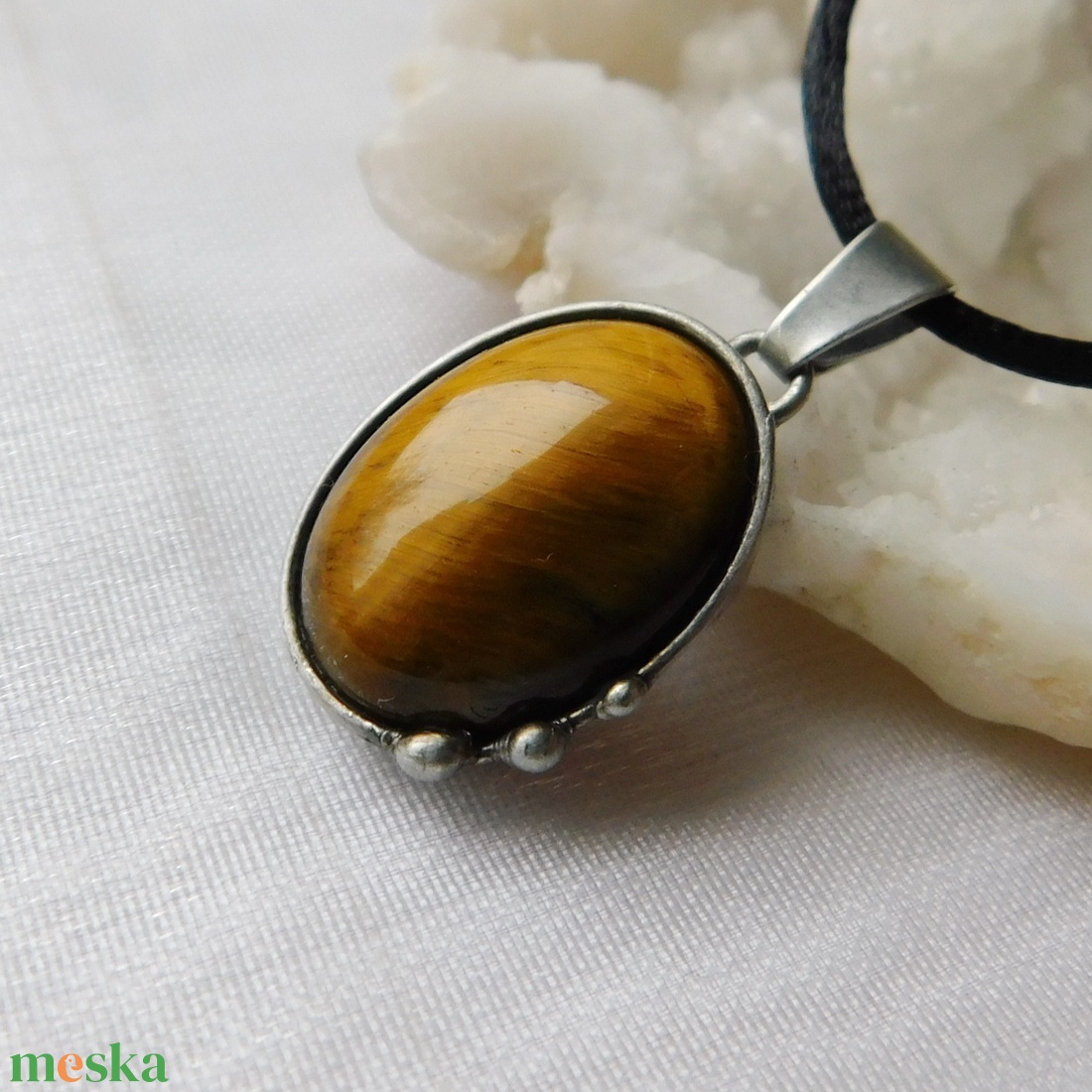 Tigrisszem medál  - ékszer - nyaklánc - medál - Meska.hu