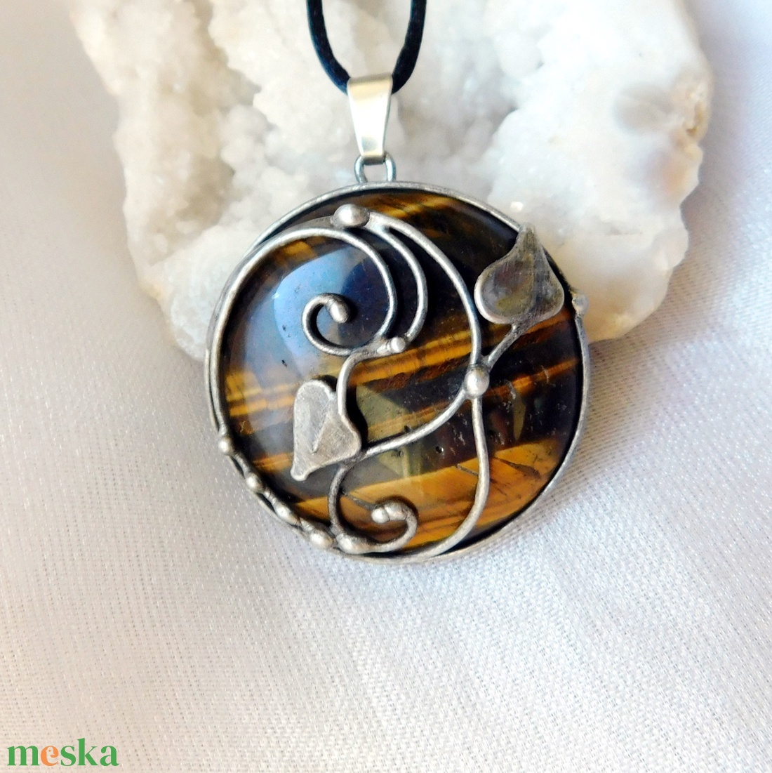 Tigrisszem medál  - ékszer - nyaklánc - medál - Meska.hu