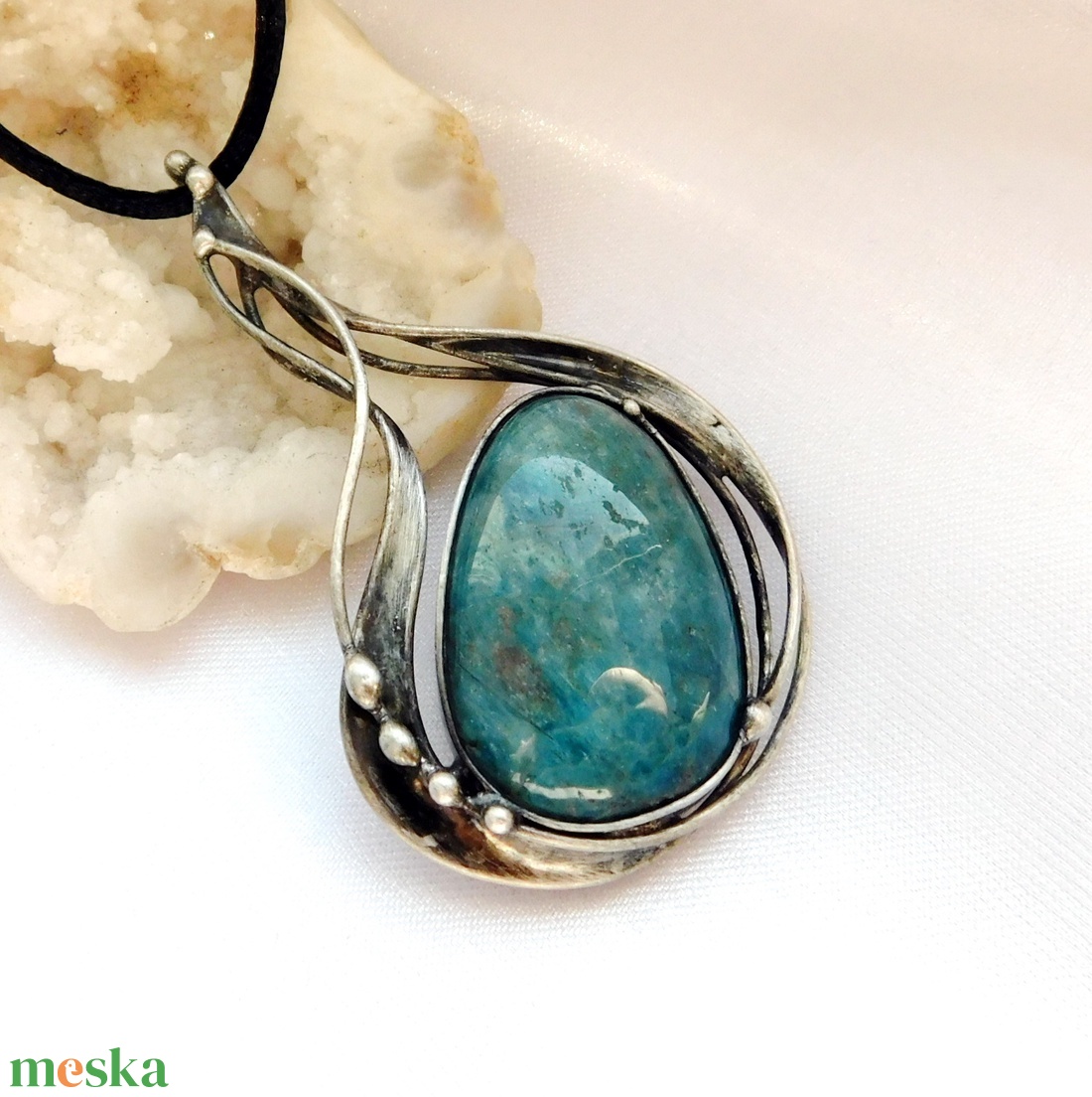 Apatit medál - ékszer - nyaklánc - medál - Meska.hu