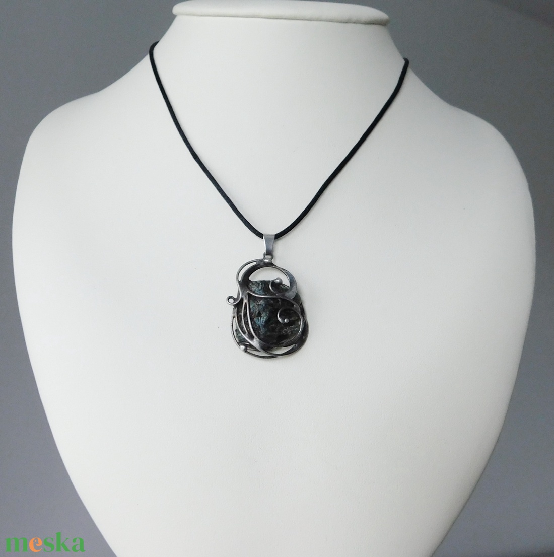 Nyers szerafinit medál  - ékszer - nyaklánc - medál - Meska.hu
