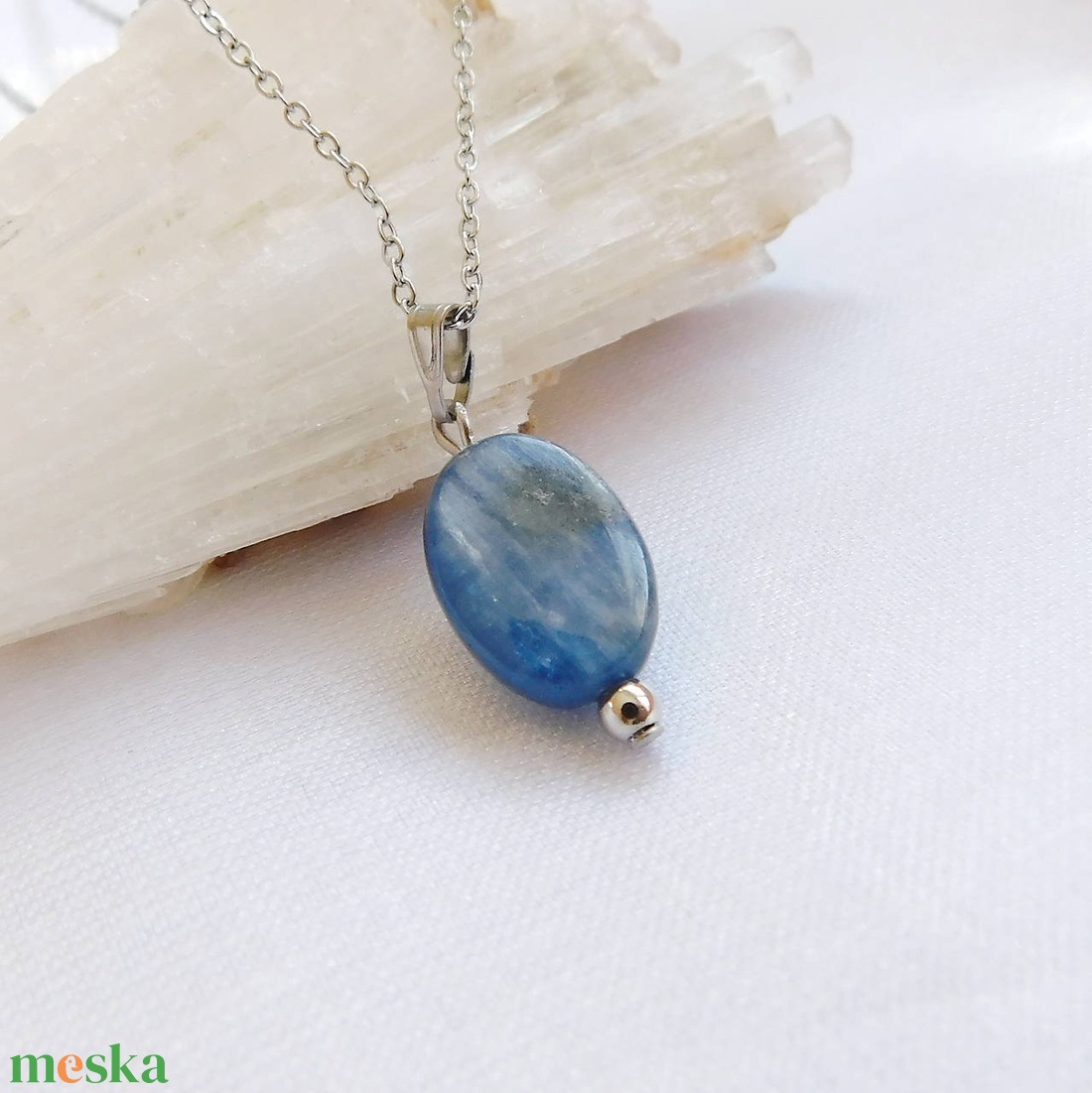 Disztén (kianit) medál - ékszer - nyaklánc - medál - Meska.hu