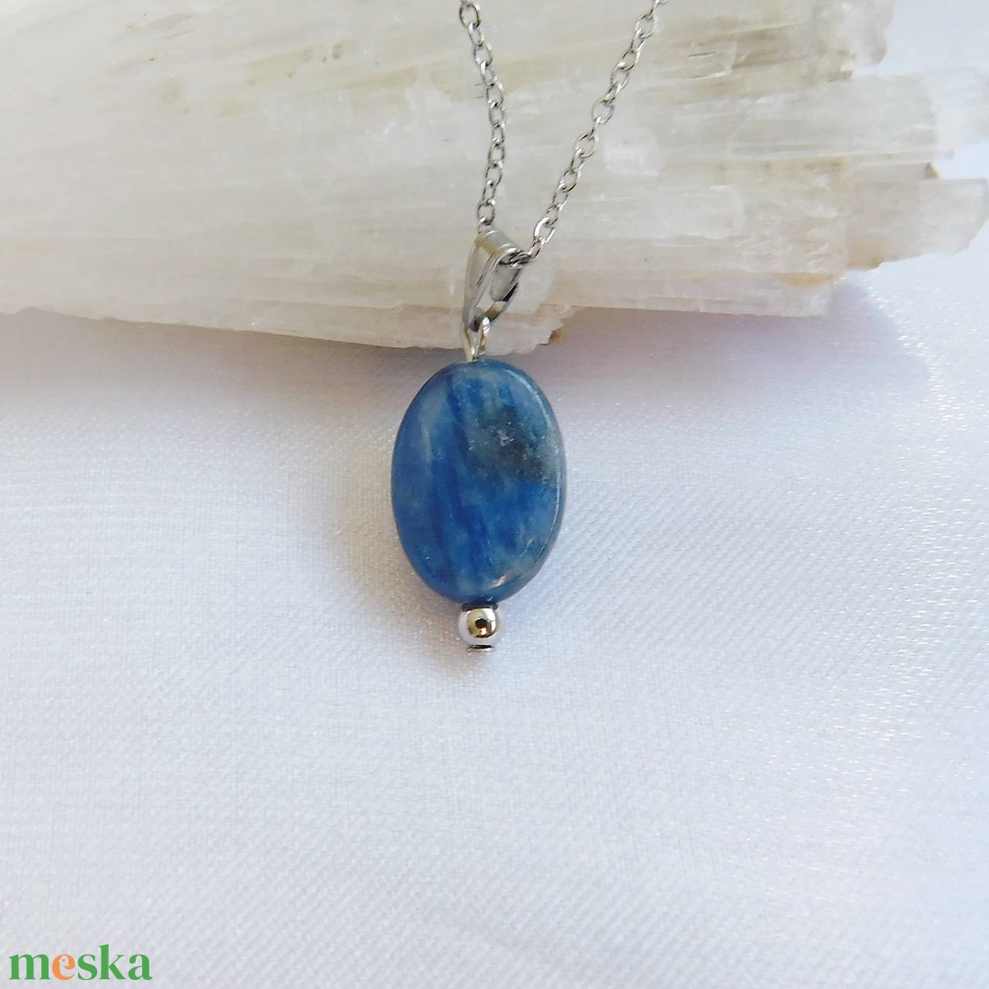 Disztén (kianit) medál - ékszer - nyaklánc - medál - Meska.hu