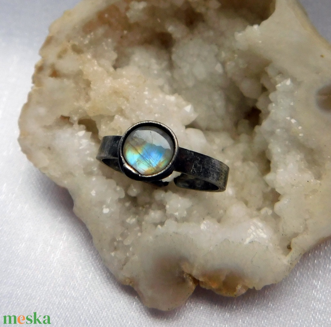 Szivárvány holdkő gyűrű - ékszer - gyűrű - statement gyűrű - Meska.hu