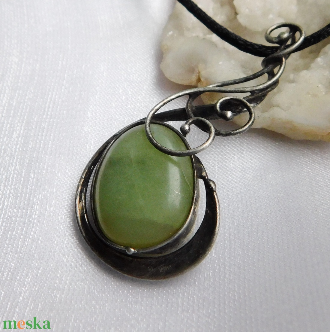 Jáde medál - ékszer - nyaklánc - medálos nyaklánc - Meska.hu