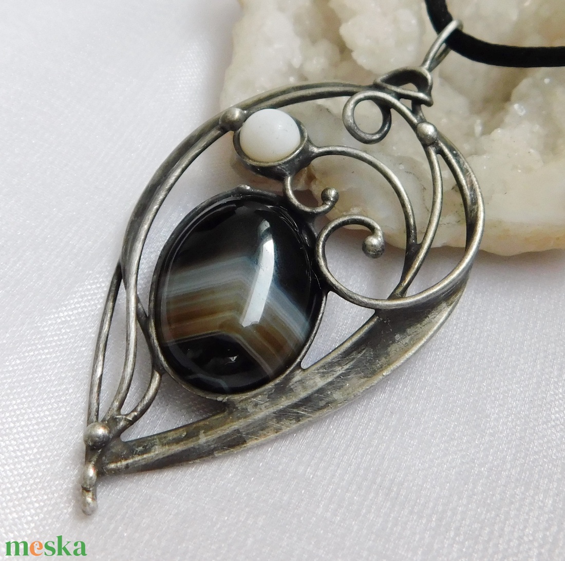 FOGLALVA! Ónix medál  - ékszer - nyaklánc - medál - Meska.hu