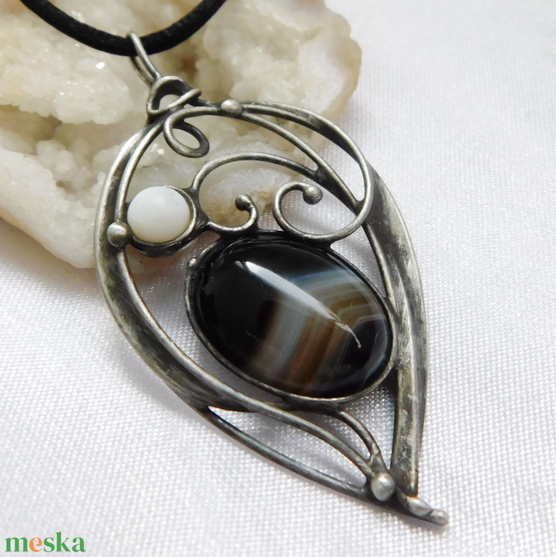 FOGLALVA! Ónix medál  - ékszer - nyaklánc - medál - Meska.hu