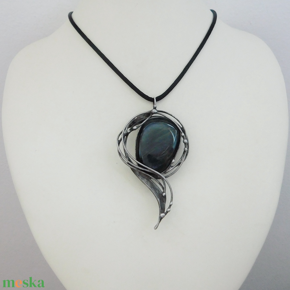 FOGLALVA! Sólyomszem medál - ékszer - nyaklánc - medálos nyaklánc - Meska.hu