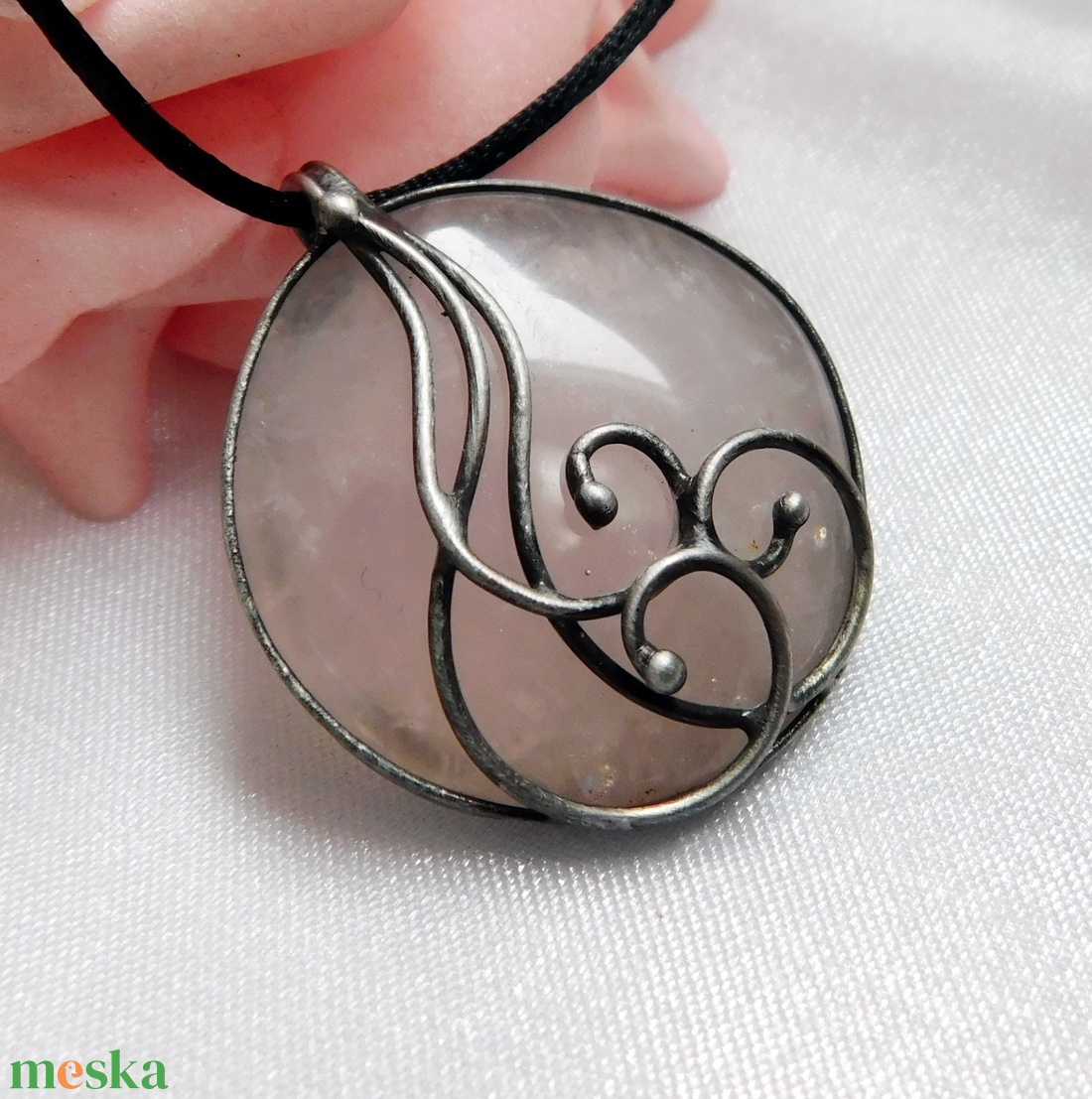 Rózsakvarc medál  - ékszer - nyaklánc - medál - Meska.hu
