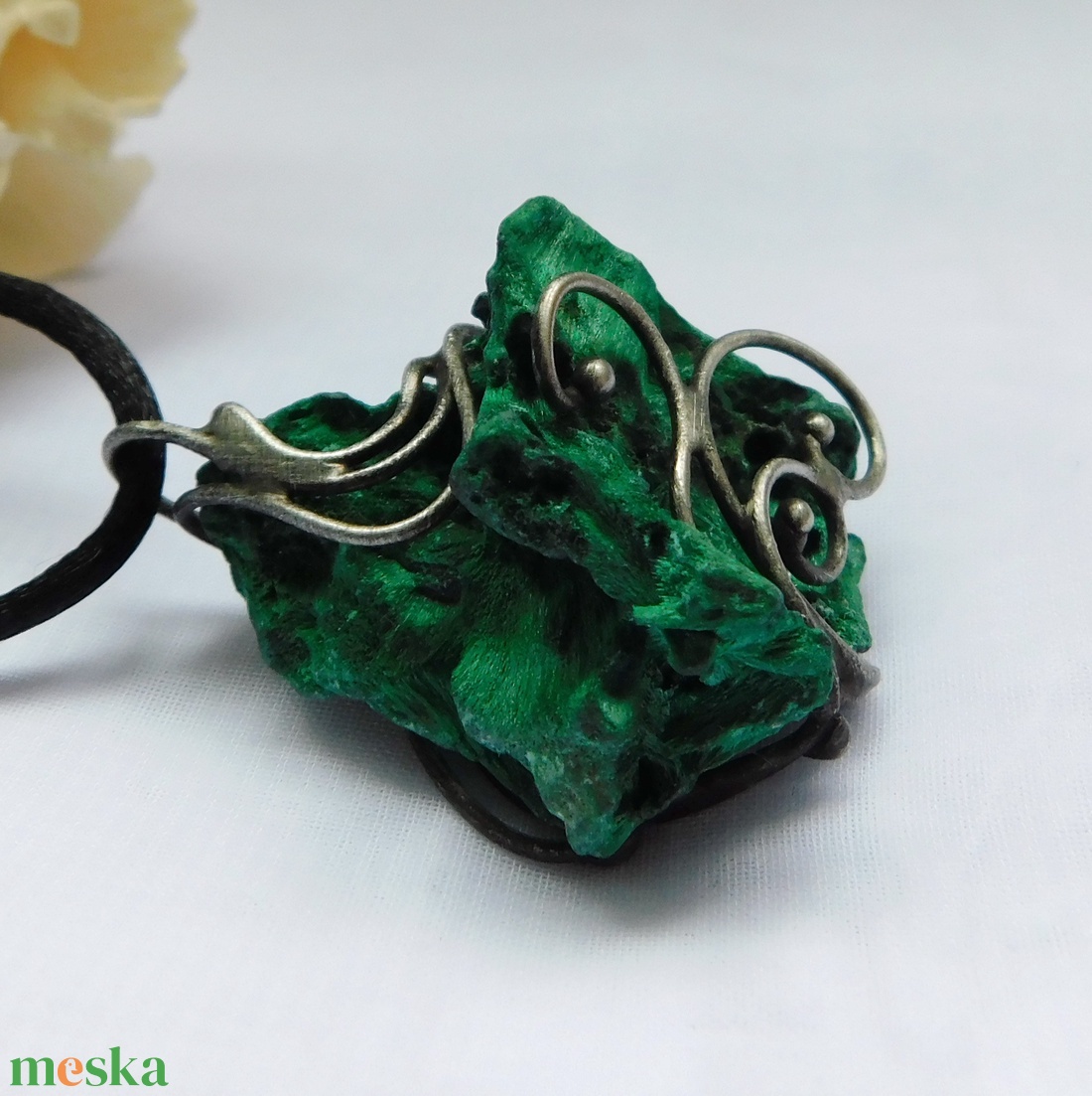 Nyers malachit medál  - ékszer - nyaklánc - medálos nyaklánc - Meska.hu