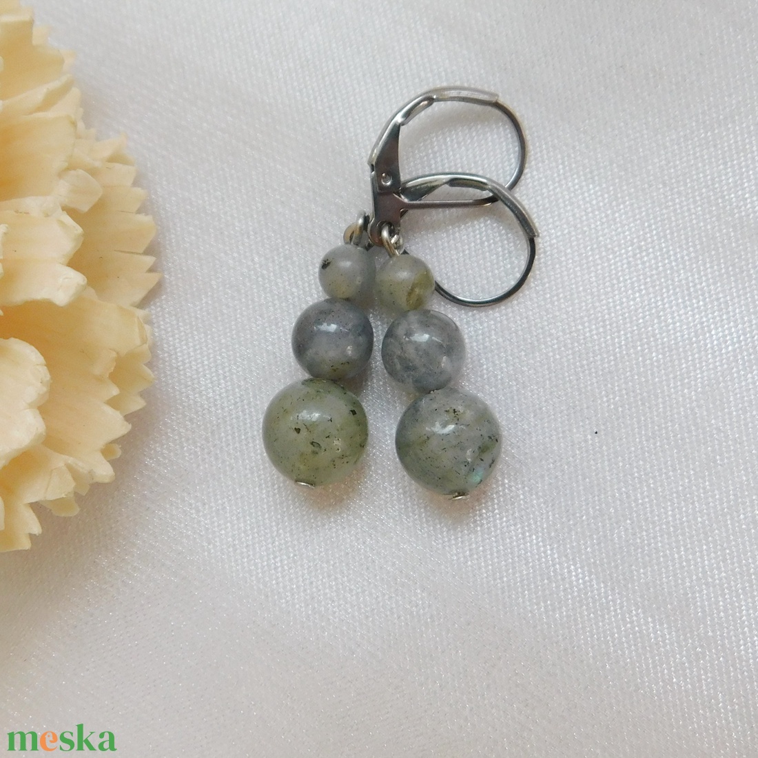 Labradorit fülbevaló - ékszer - fülbevaló - lógó fülbevaló - Meska.hu