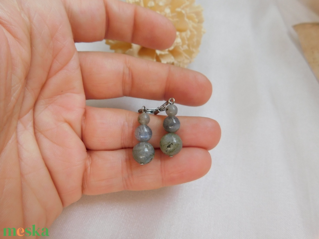 Labradorit fülbevaló - ékszer - fülbevaló - lógó fülbevaló - Meska.hu