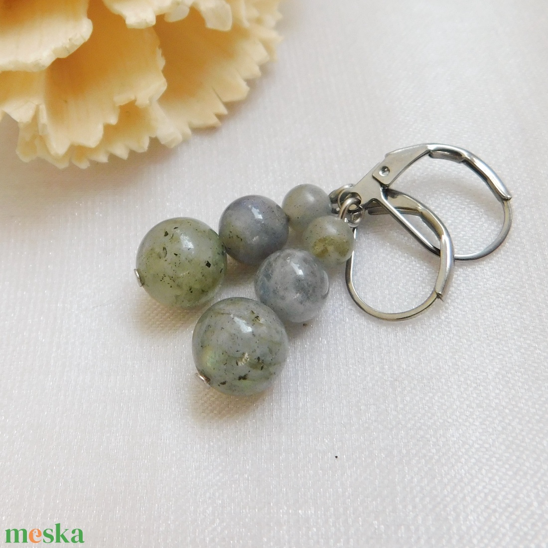 Labradorit fülbevaló - ékszer - fülbevaló - lógó fülbevaló - Meska.hu