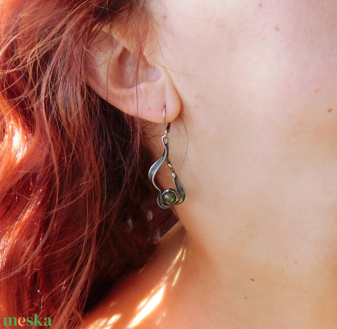 Labradorit fülbevaló - ékszer - fülbevaló - lógó fülbevaló - Meska.hu
