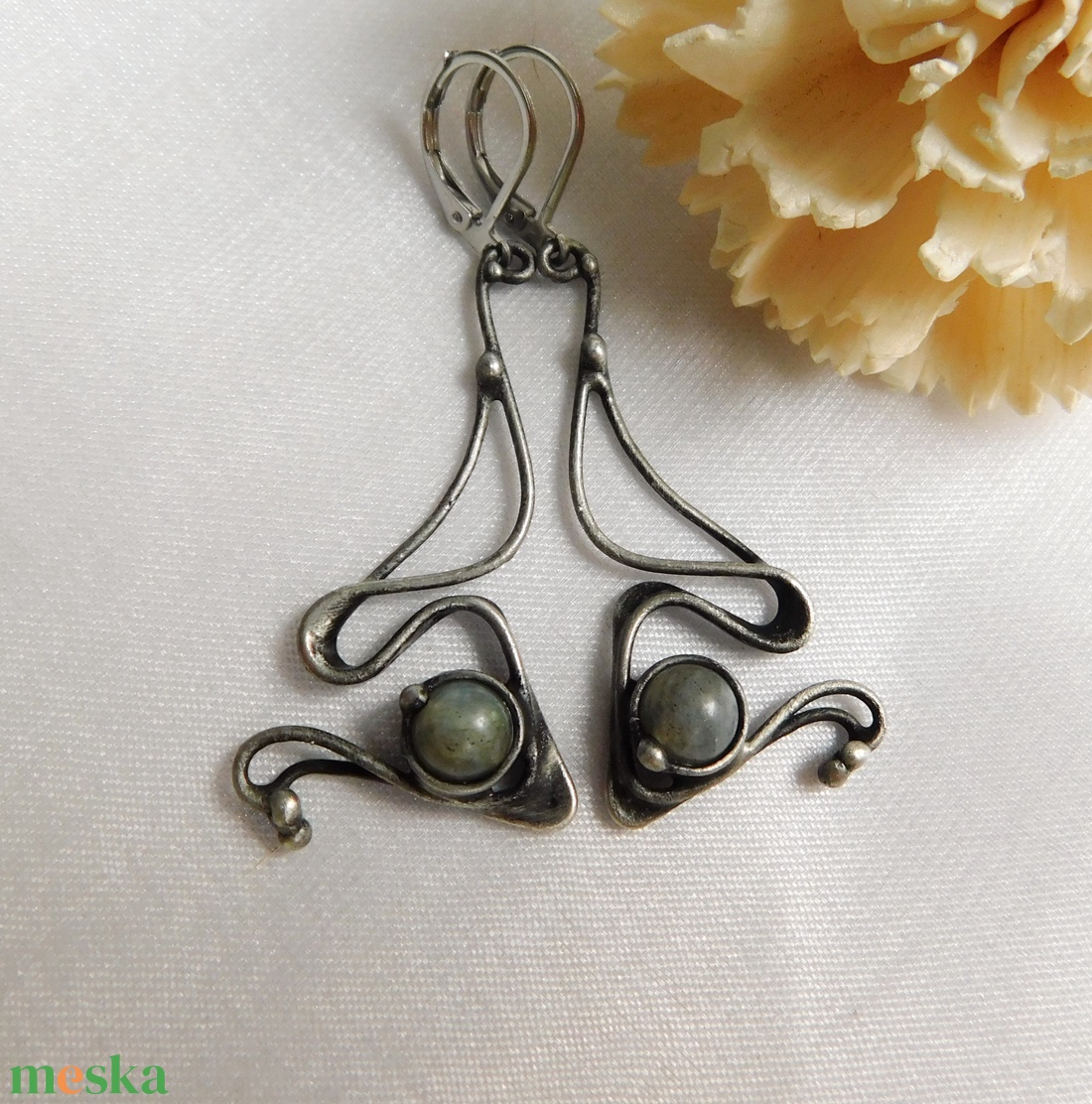 Labradorit fülbevaló - ékszer - fülbevaló - lógó fülbevaló - Meska.hu