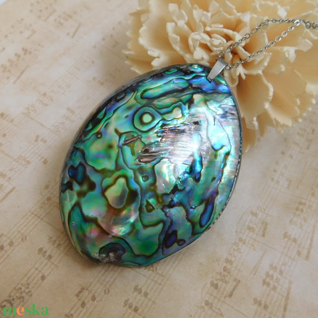 Abalon (paua)kagyló gyöngyház medál  - ékszer - nyaklánc - medálos nyaklánc - Meska.hu