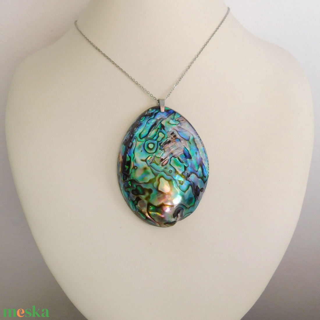 Abalon (paua)kagyló gyöngyház medál  - ékszer - nyaklánc - medálos nyaklánc - Meska.hu
