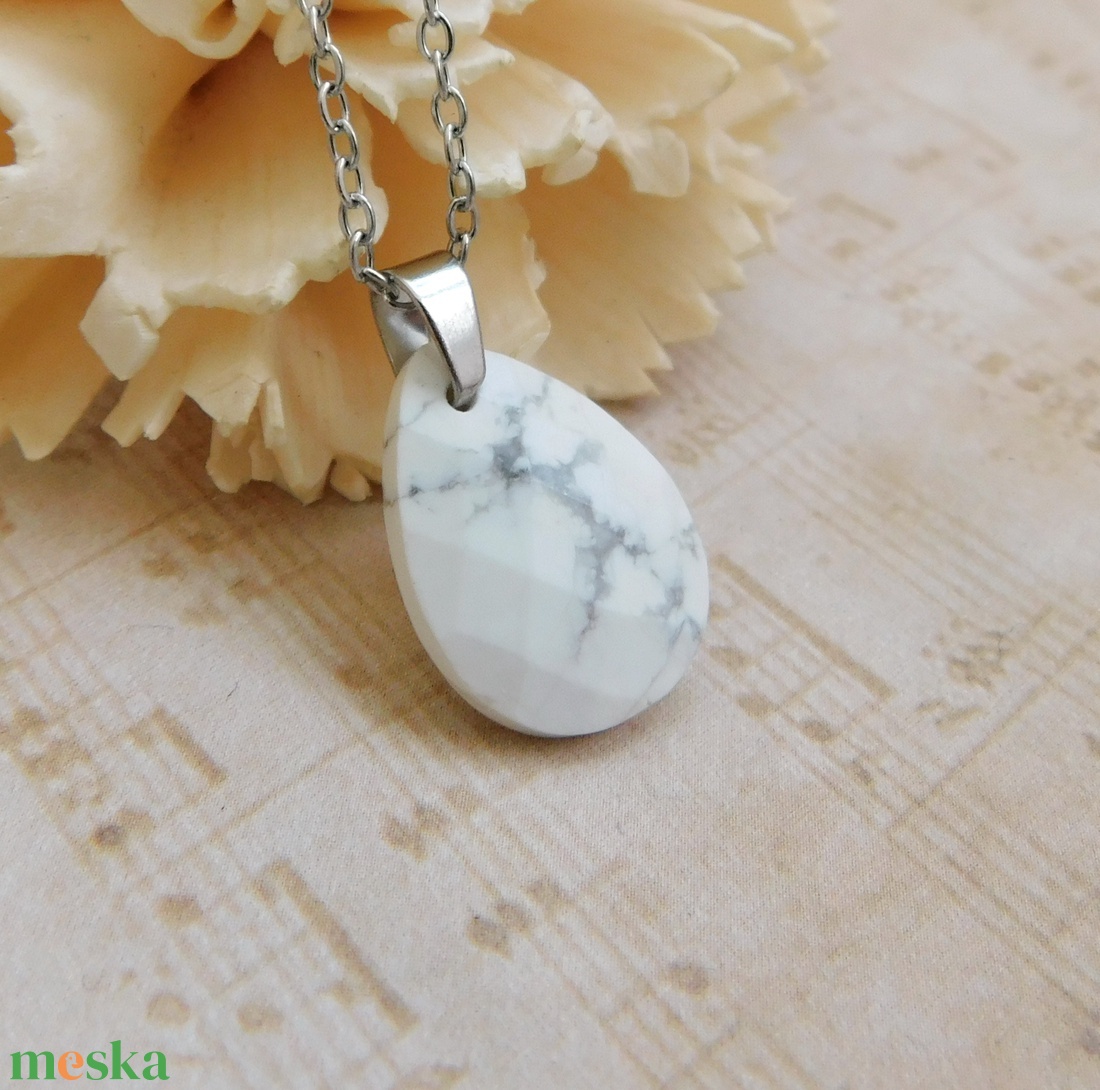 Howlit nyaklánc - ékszer - nyaklánc - medálos nyaklánc - Meska.hu Howlit nyaklánc - ékszer - nyaklánc - medálos nyaklánc - Meska.hu