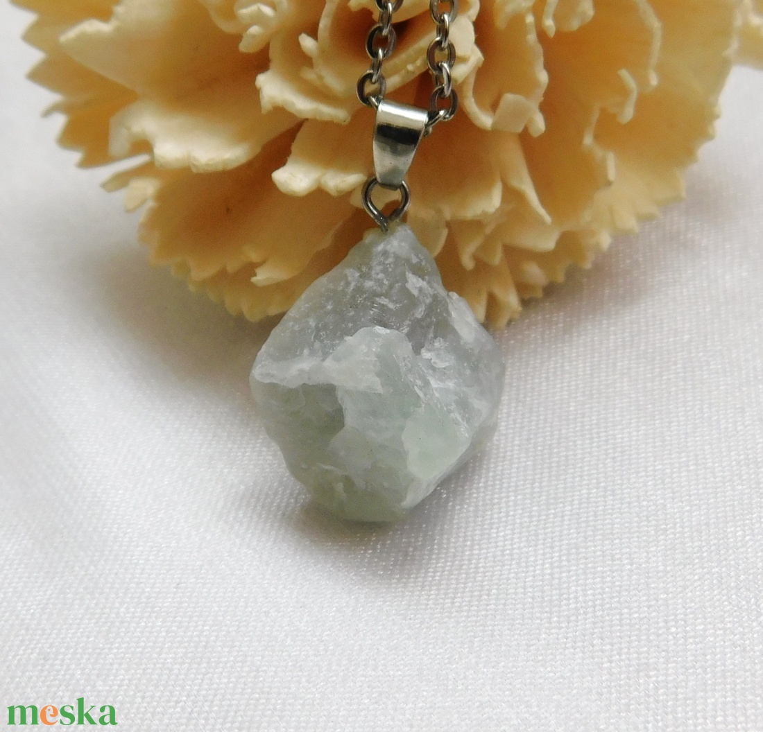 Fluorit medál - ékszer - nyaklánc - medálos nyaklánc - Meska.hu