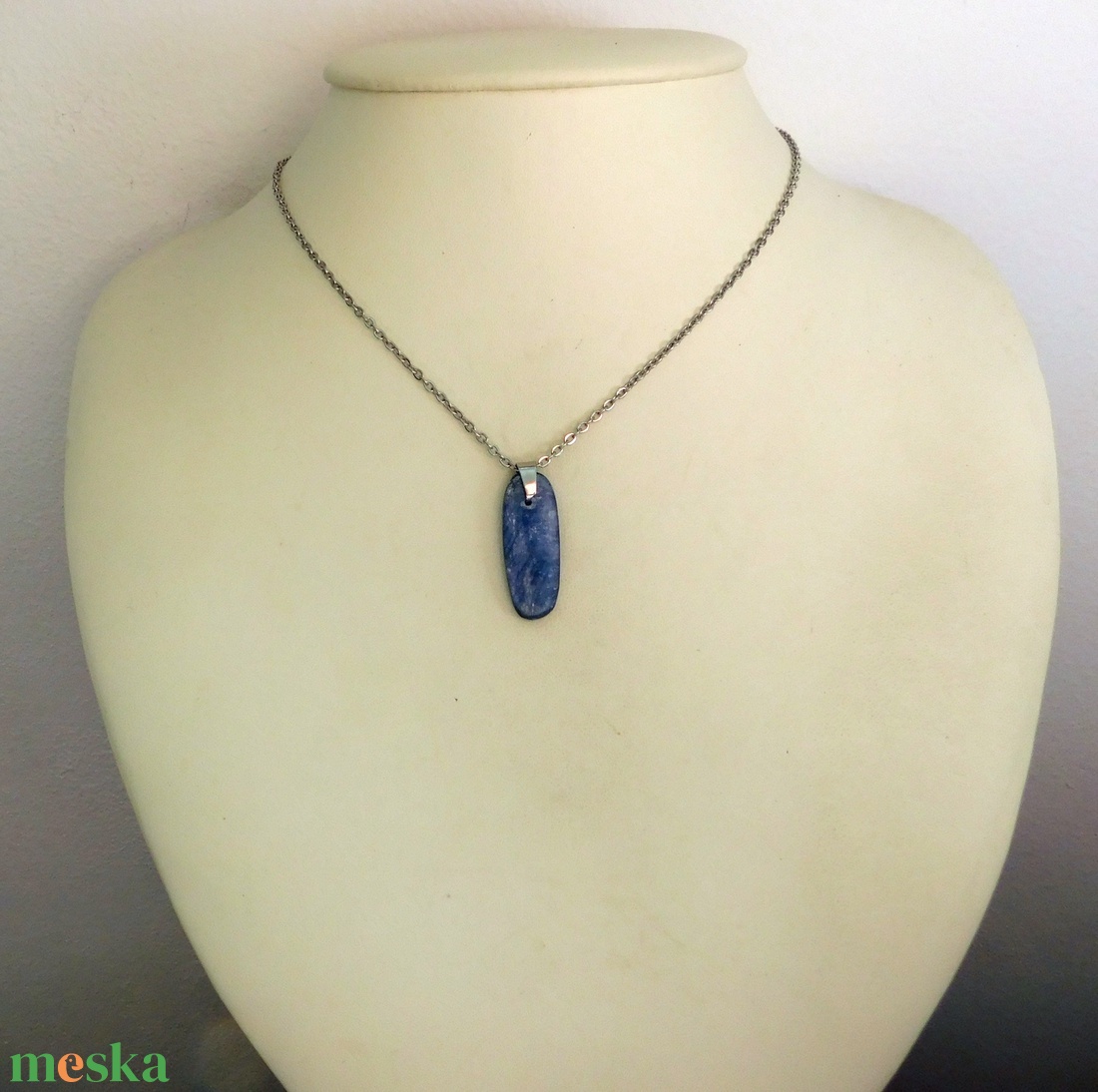 Disztén (kianit) medál - ékszer - nyaklánc - medál - Meska.hu