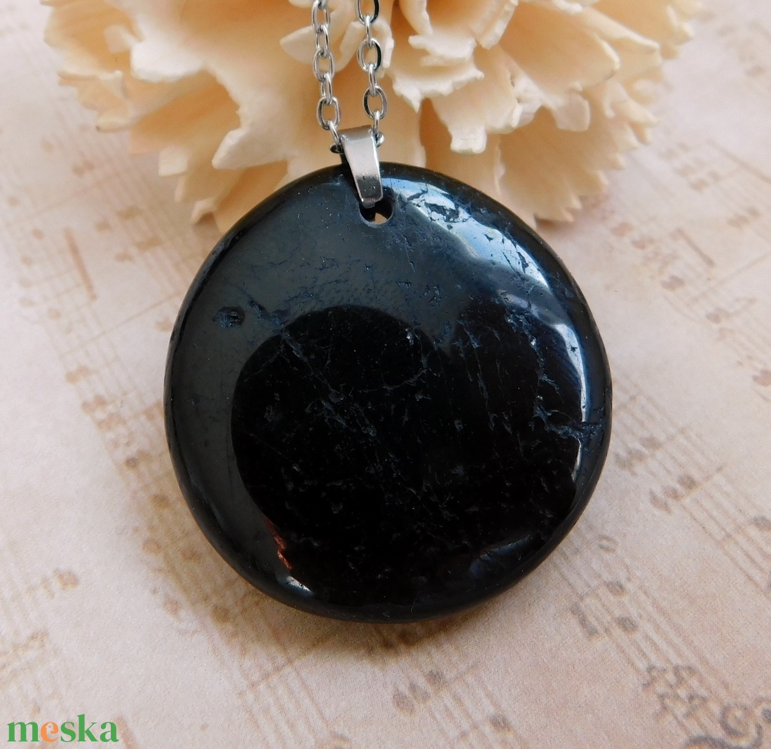 Fekete turmalin medál acél láncon - ékszer - nyaklánc - medál - Meska.hu