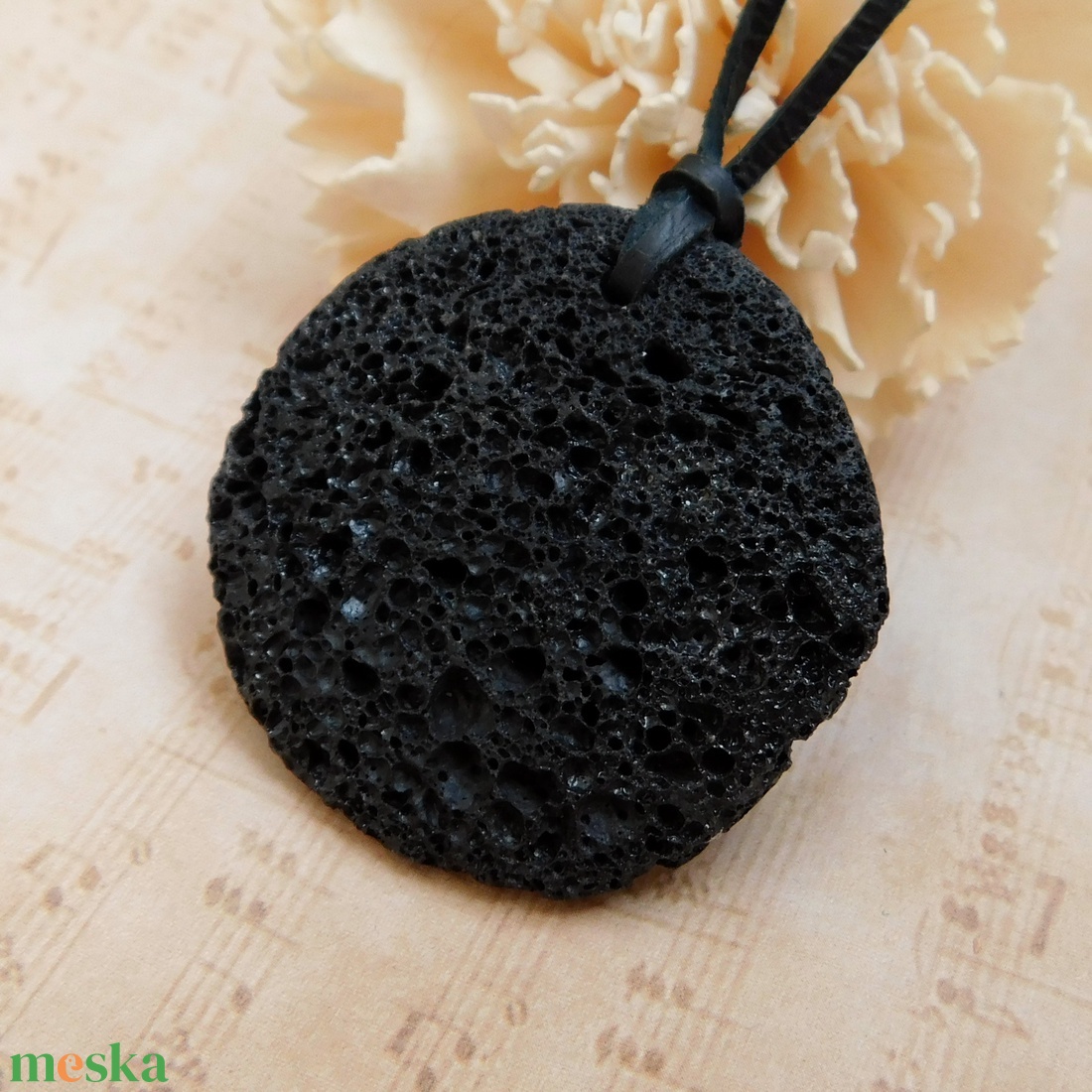 Lávakő bőr szálon - ékszer - nyaklánc - medál - Meska.hu