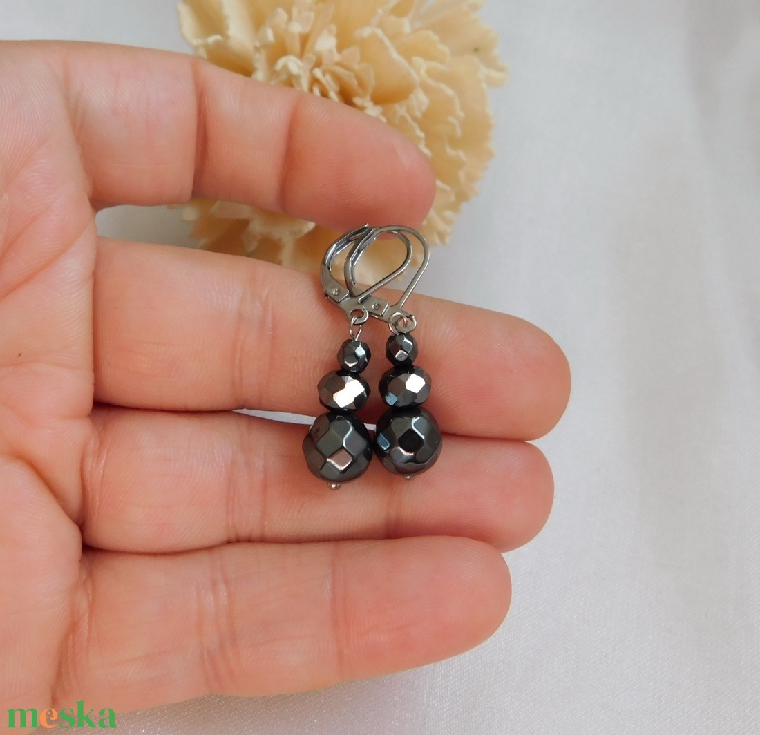 Hematit fülbevaló - ékszer - fülbevaló - lógó fülbevaló - Meska.hu