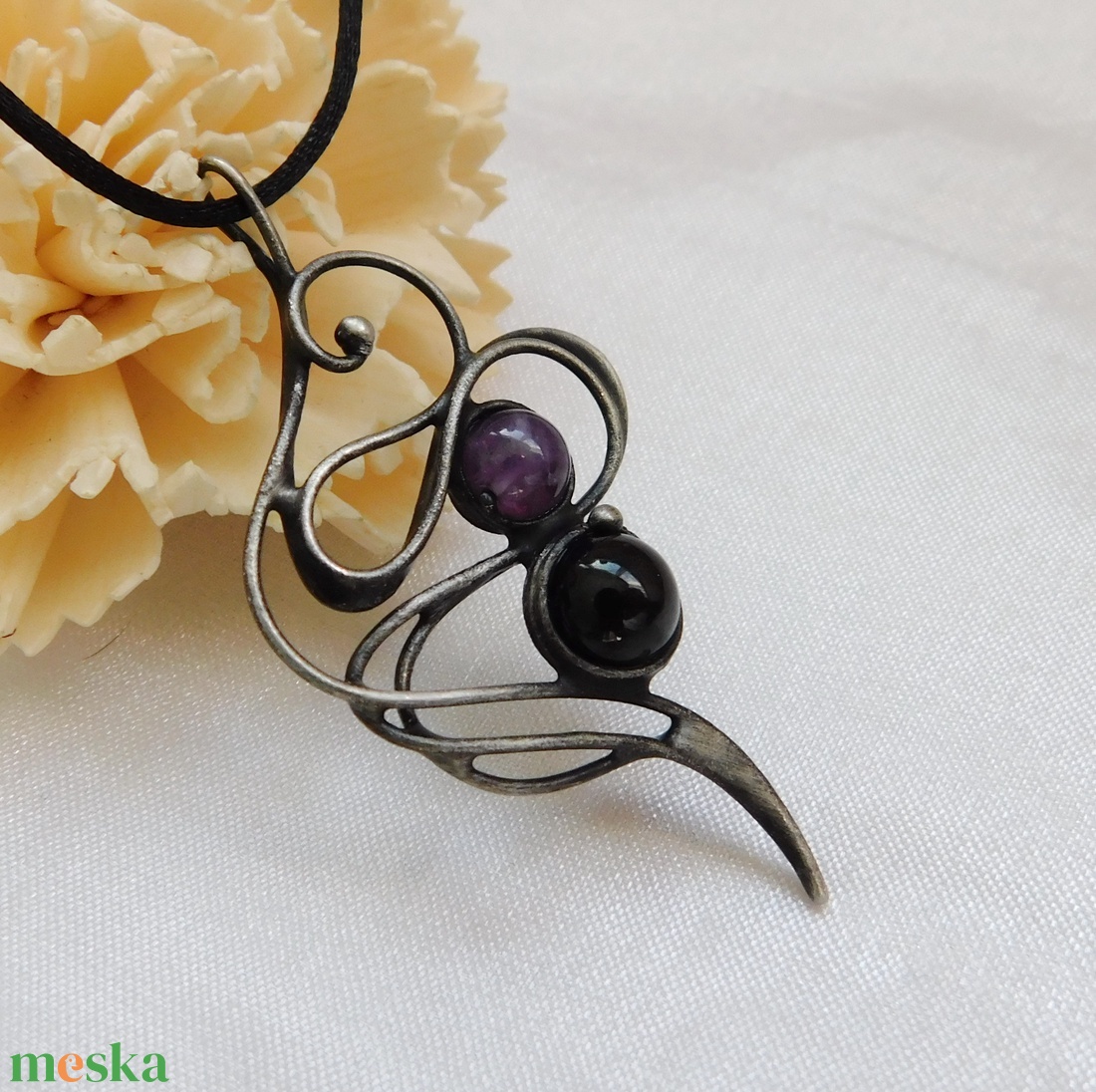 Ametiszt nyaklánc fekete turmalinnal - ékszer - nyaklánc - medál - Meska.hu