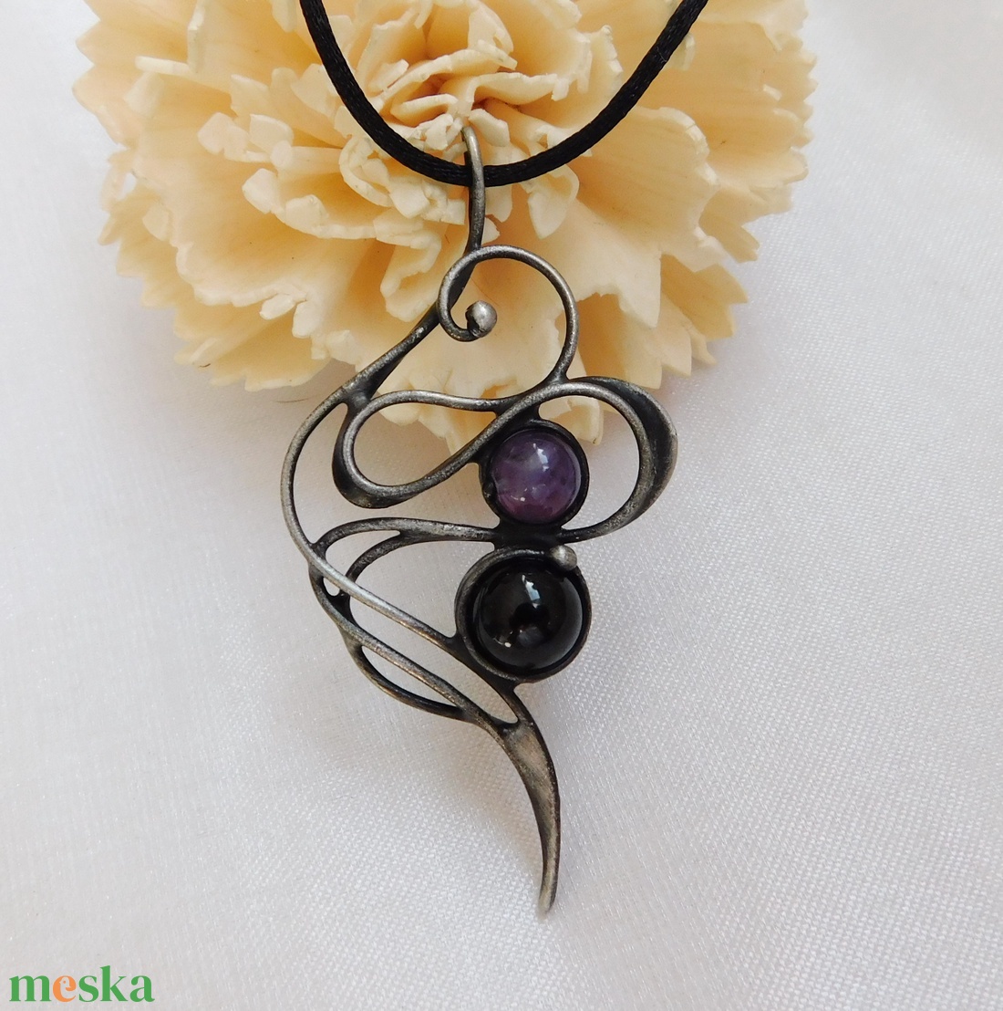 Ametiszt nyaklánc fekete turmalinnal - ékszer - nyaklánc - medál - Meska.hu