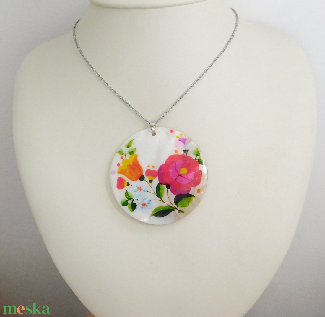 Gyöngyház virág medál acél láncon - ékszer - nyaklánc - medál - Meska.hu Gyöngyház virág medál acél láncon - ékszer - nyaklánc - medál - Meska.hu