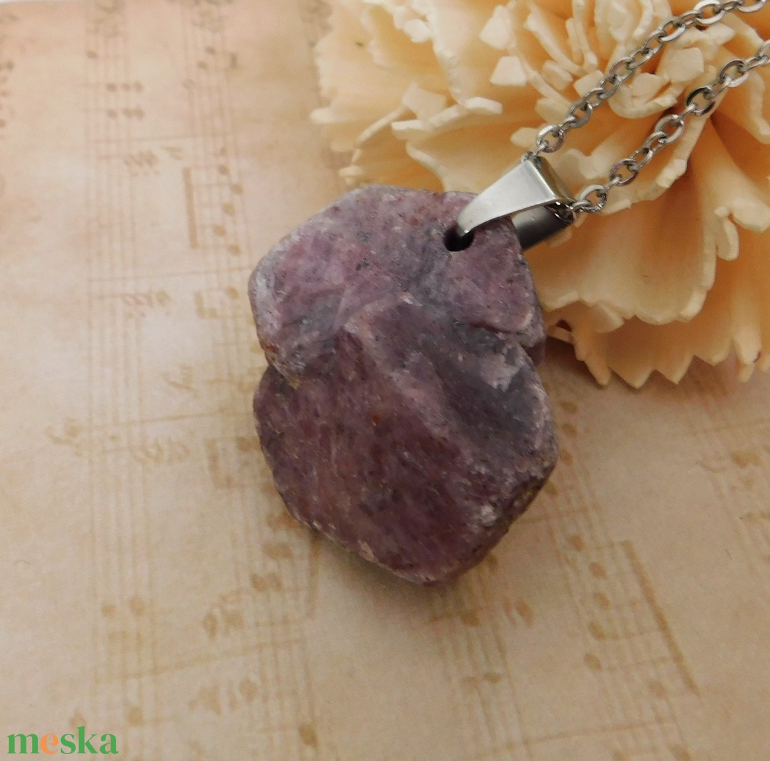 Nyers rubin medál - ékszer - nyaklánc - medálos nyaklánc - Meska.hu