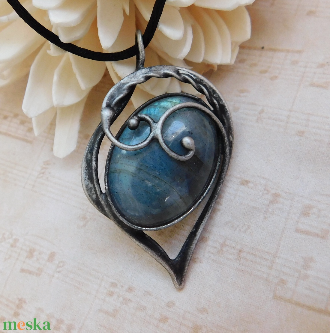 Labradorit medál - ékszer - nyaklánc - medálos nyaklánc - Meska.hu