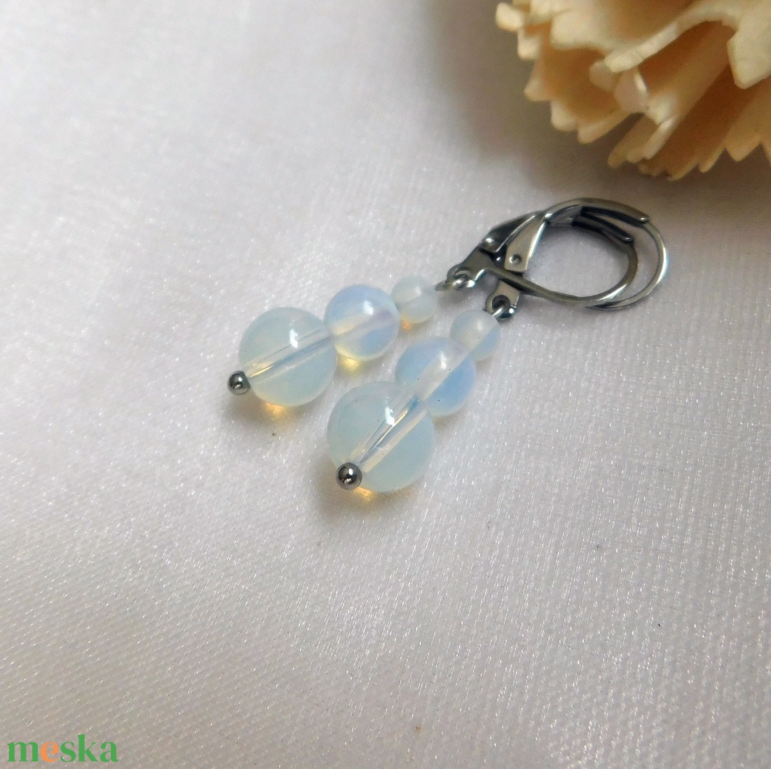 Opalit fülbevaló - ékszer - fülbevaló - lógó fülbevaló - Meska.hu