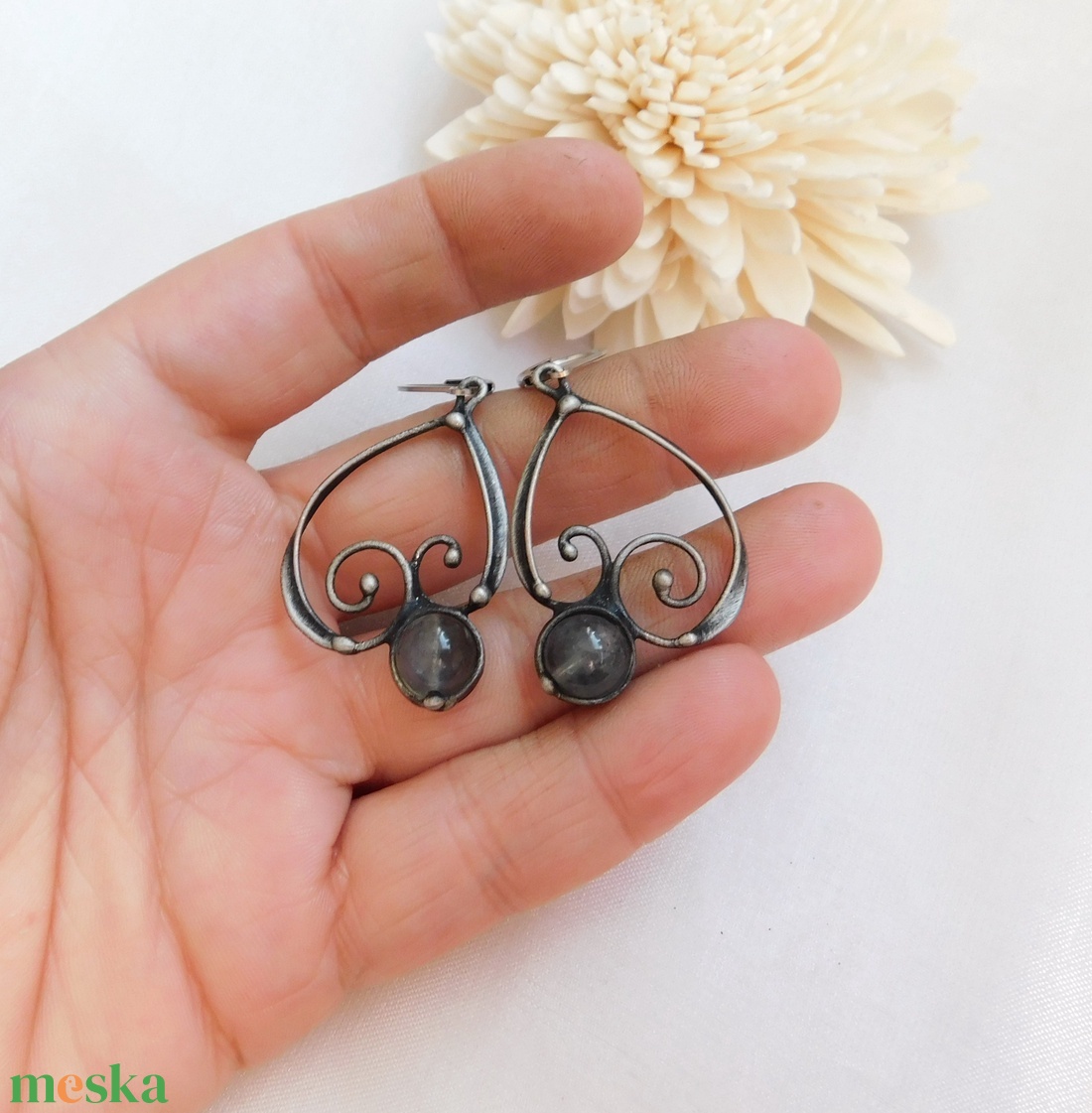 Labradorit fülbevaló - ékszer - fülbevaló - lógó fülbevaló - Meska.hu