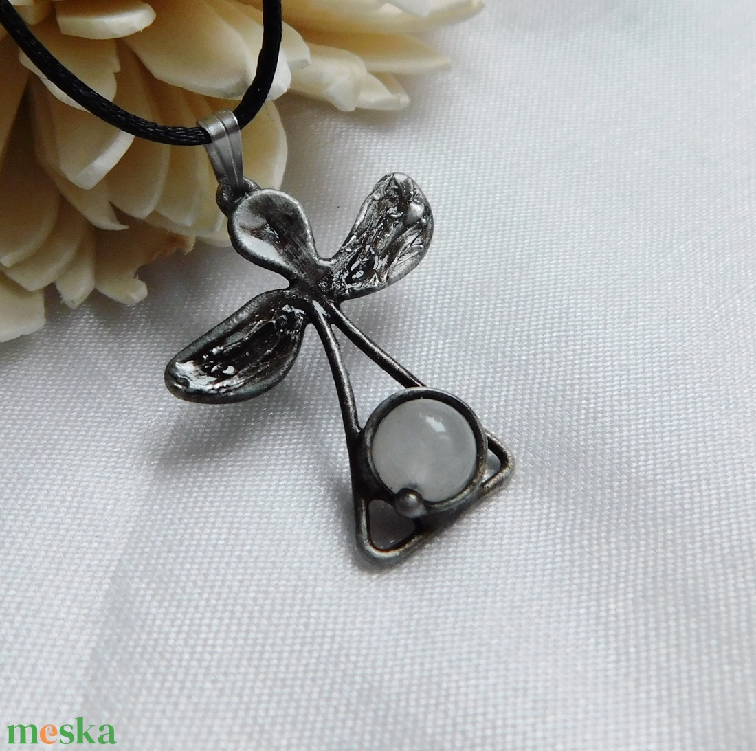 Tejkvarc angyal medál  - ékszer - nyaklánc - medálos nyaklánc - Meska.hu