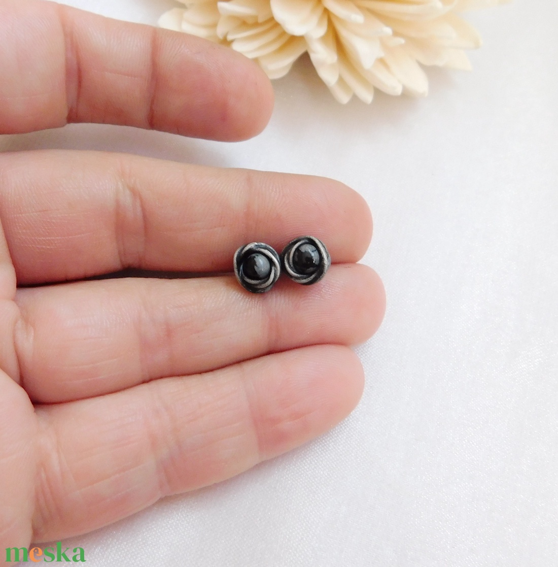 Bedugós hópehely obszidián fülbevaló - ékszer - fülbevaló - lógó fülbevaló - Meska.hu