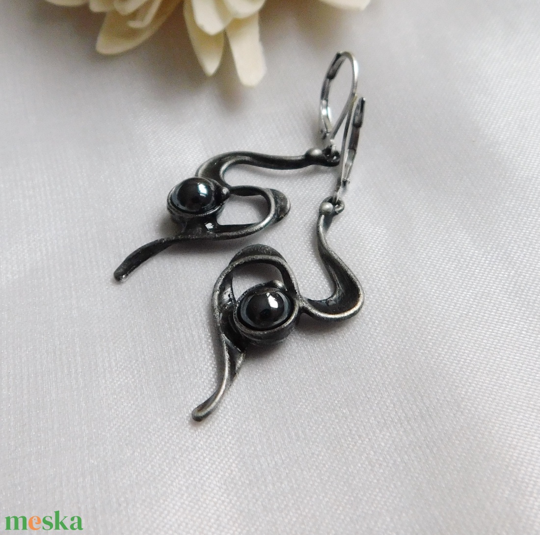 Hematit fülbevaló - ékszer - fülbevaló - lógó fülbevaló - Meska.hu