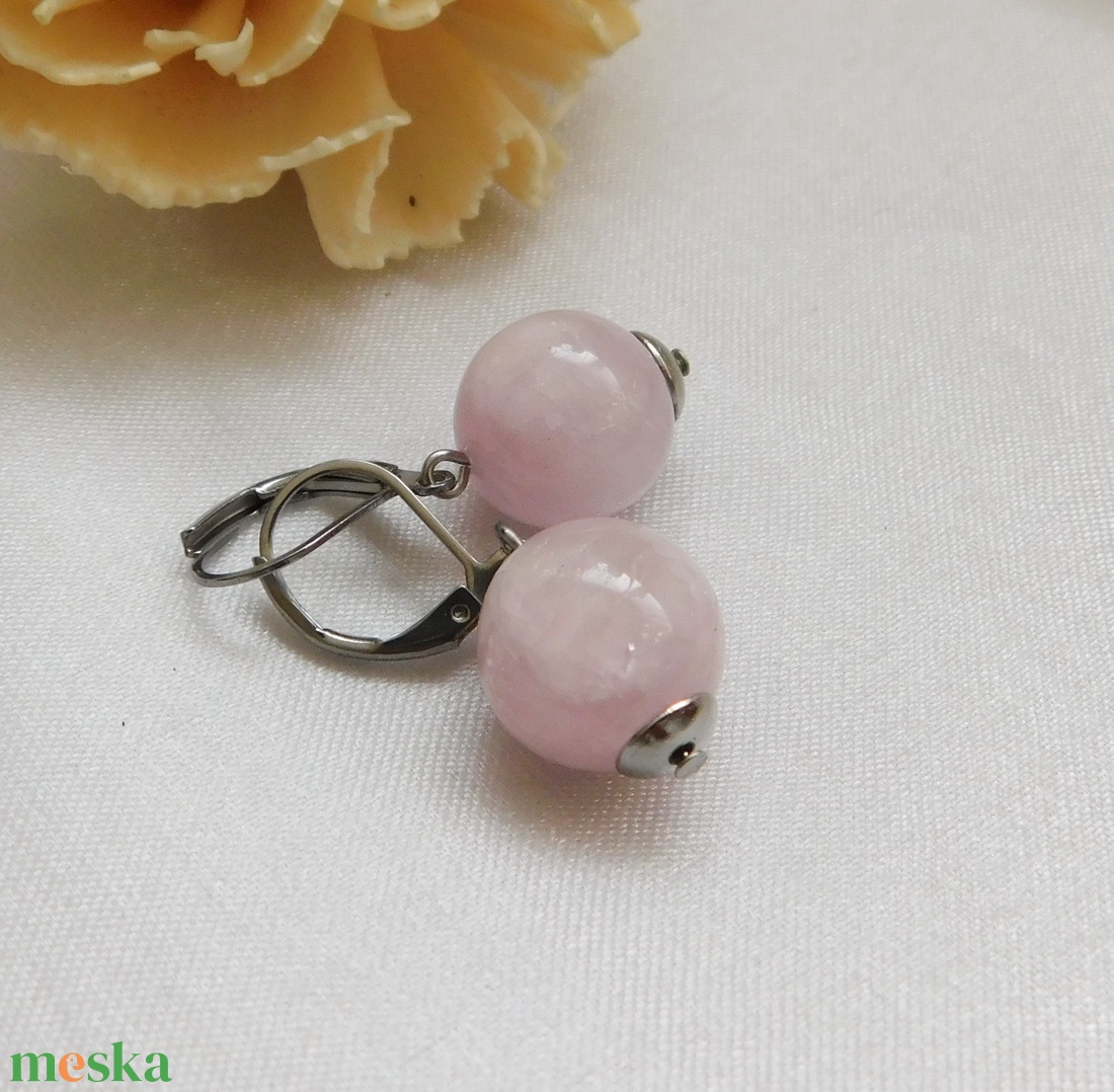 Kunzit fülbevaló - ékszer - fülbevaló - lógó fülbevaló - Meska.hu