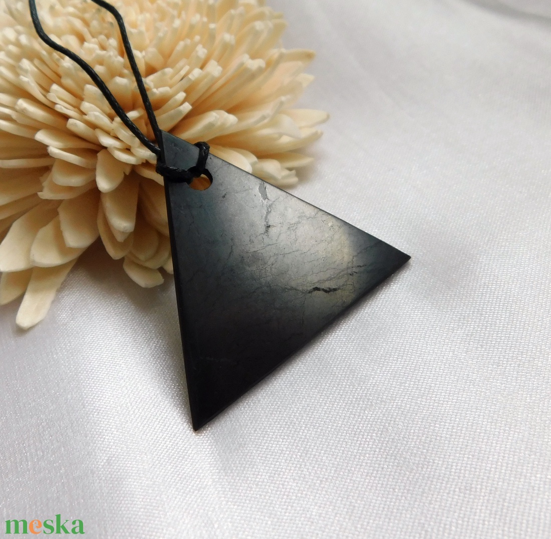 Sungit nyaklánc - ékszer - nyaklánc - medál - Meska.hu