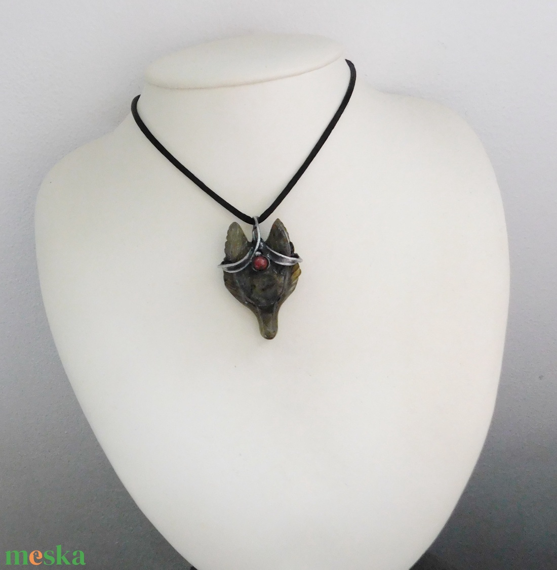 Labradorit farkasfej medál jáspissal - ékszer - nyaklánc - medál - Meska.hu
