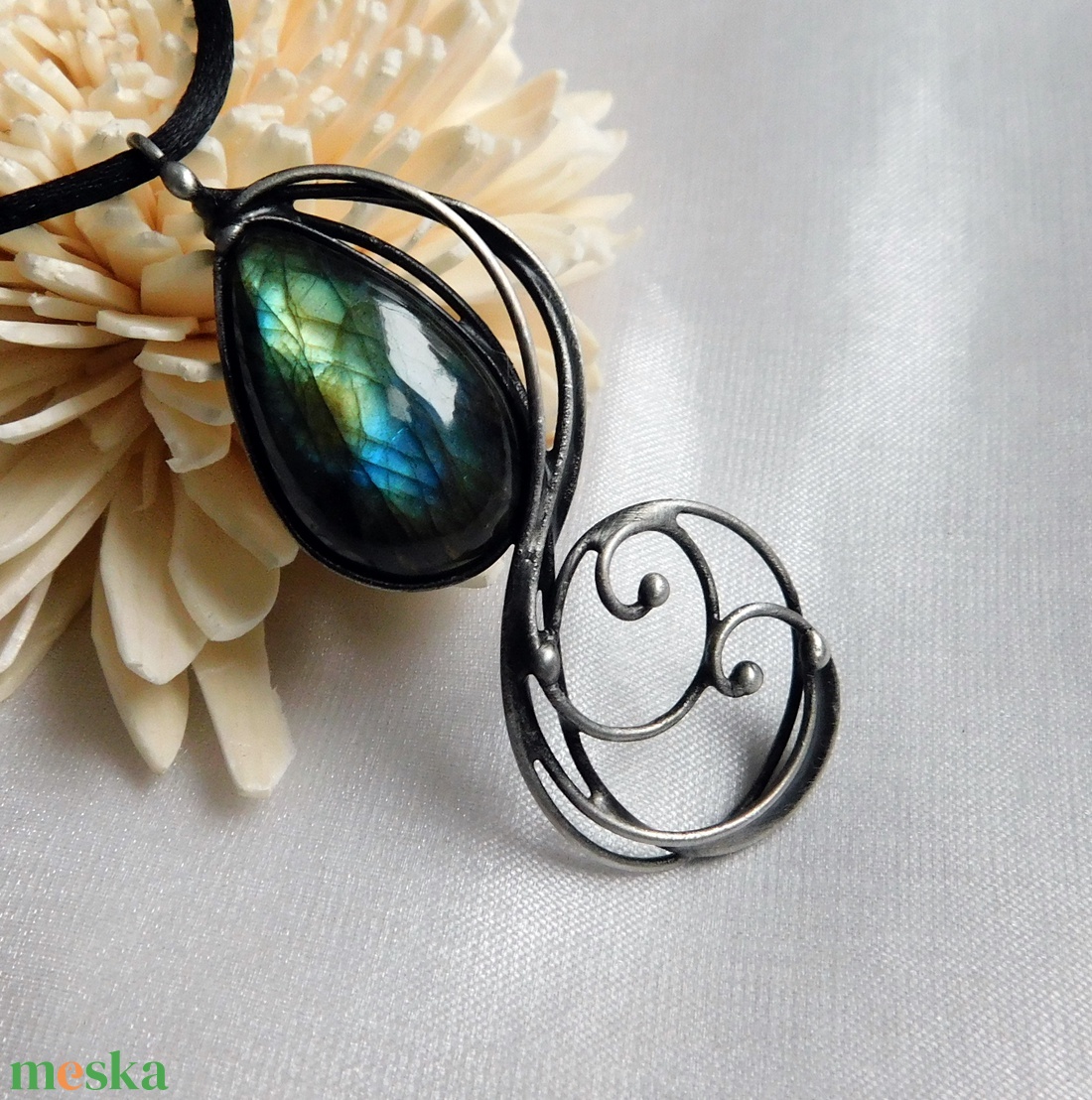 Labradorit medál - ékszer - nyaklánc - medálos nyaklánc - Meska.hu