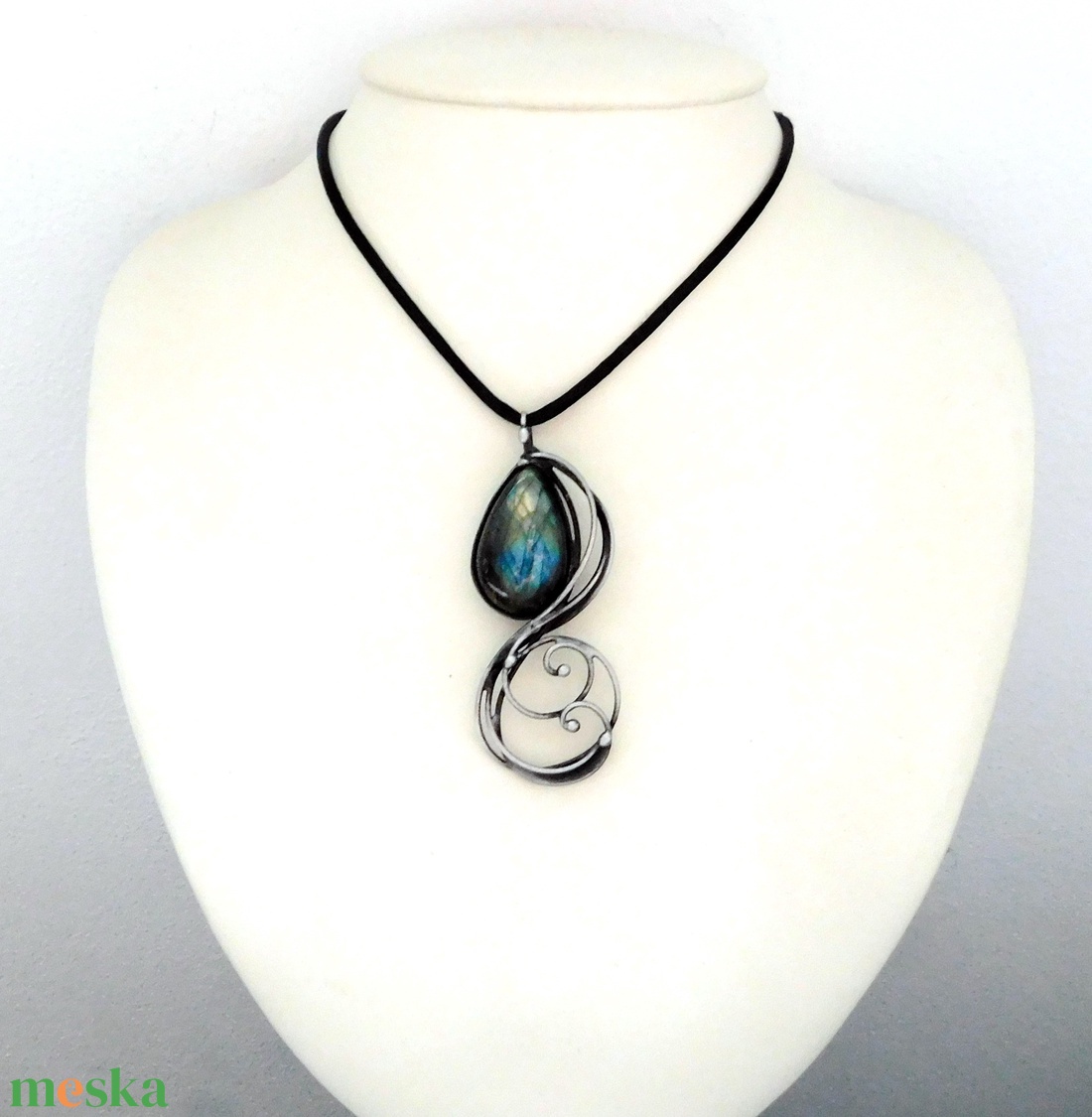 Labradorit medál - ékszer - nyaklánc - medálos nyaklánc - Meska.hu