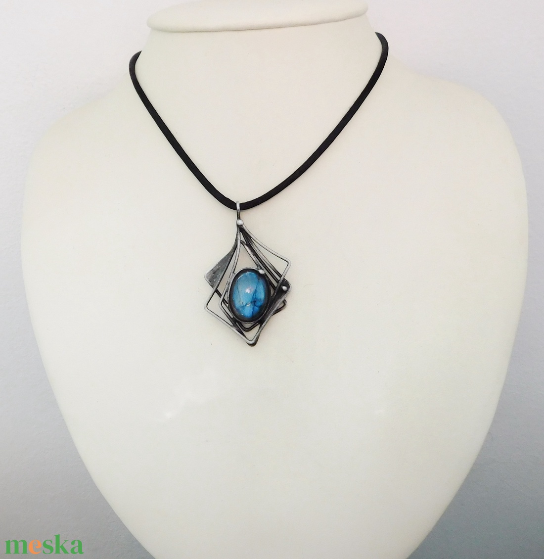 Labradorit medál - ékszer - nyaklánc - medálos nyaklánc - Meska.hu