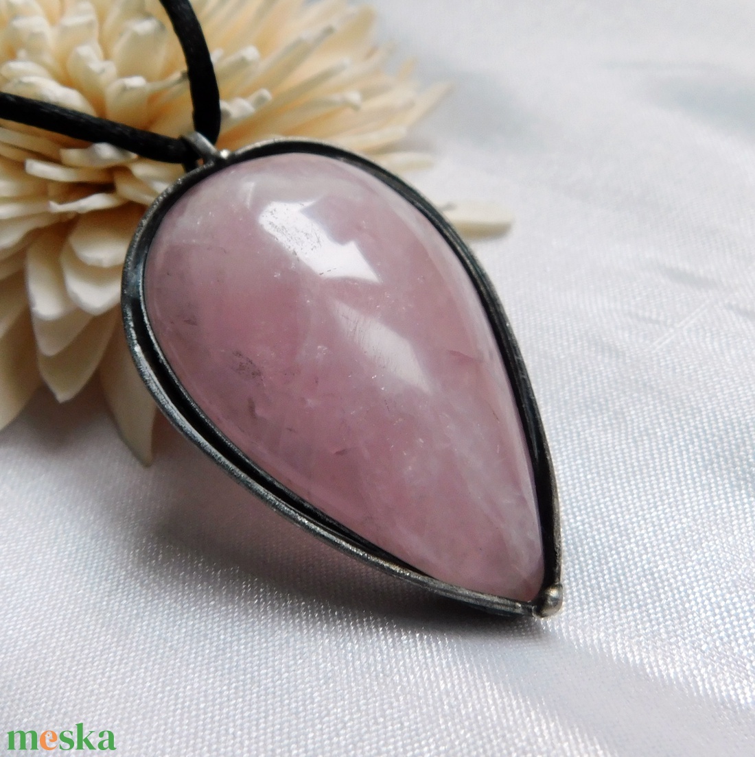 Rózsakvarc medál  - ékszer - nyaklánc - medál - Meska.hu