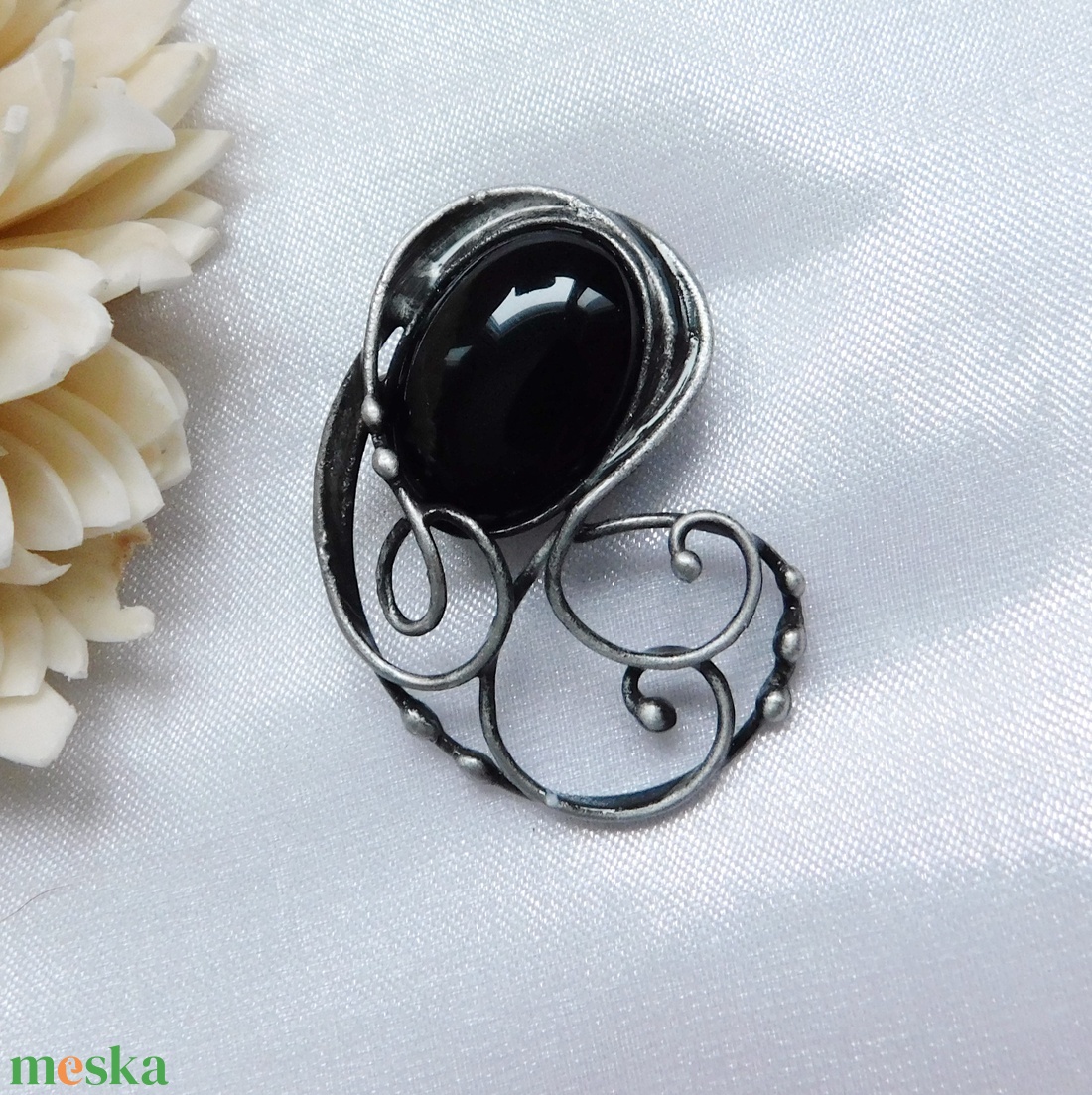 Ónix bross / kitűző - ékszer - kitűző és bross - Meska.hu